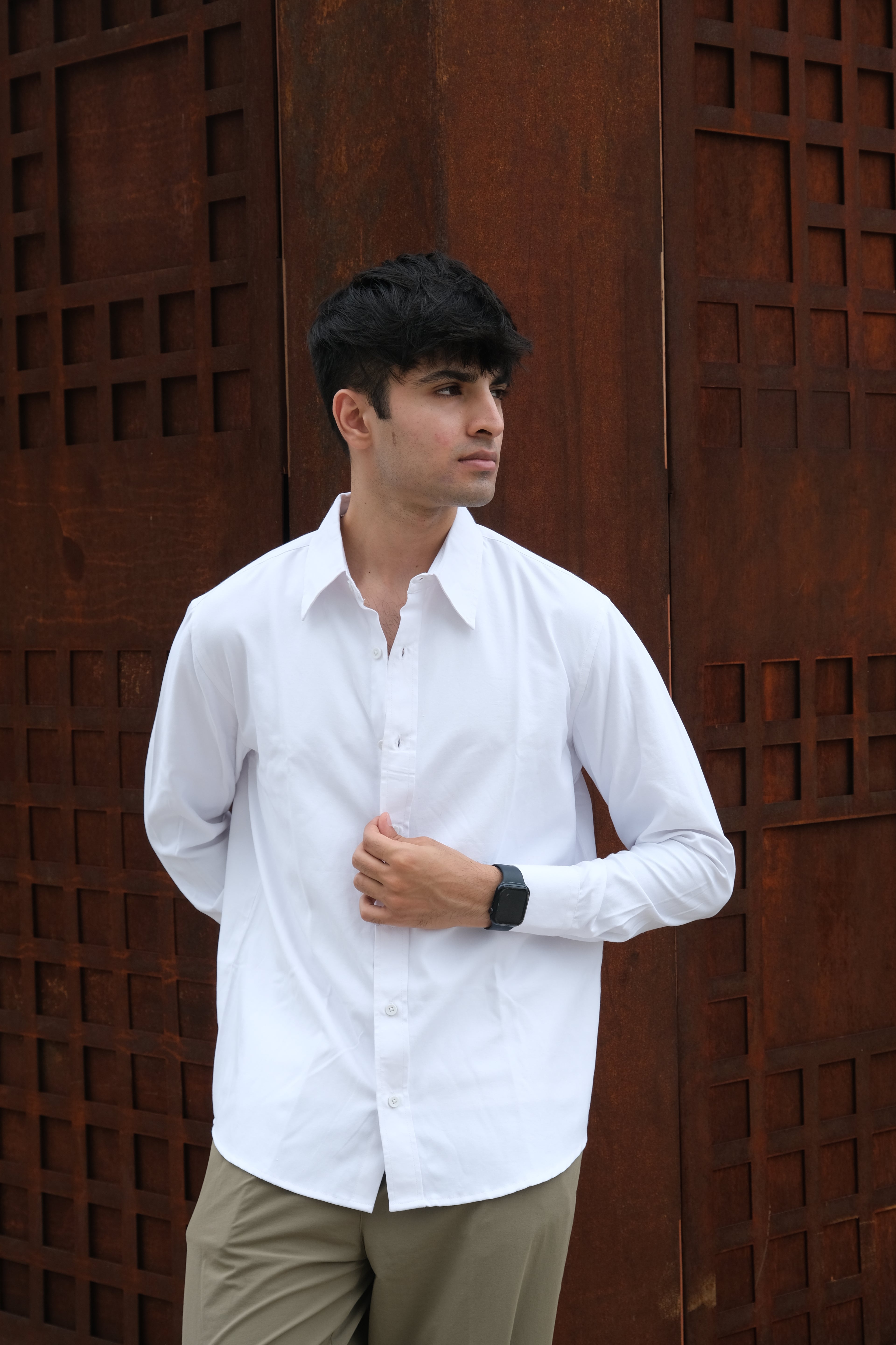WHITE LINEN SHIRT